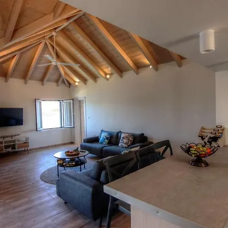 House בית נופש